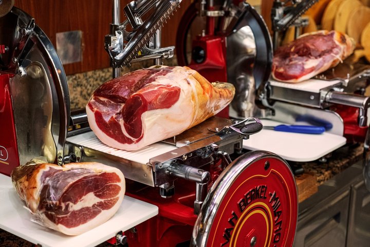 Parma Guided Food Tour with 8 Authentic Local Food Tastings