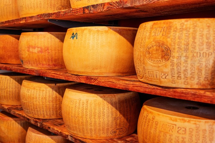 Parma Guided Food Tour with 8 Authentic Local Food Tastings