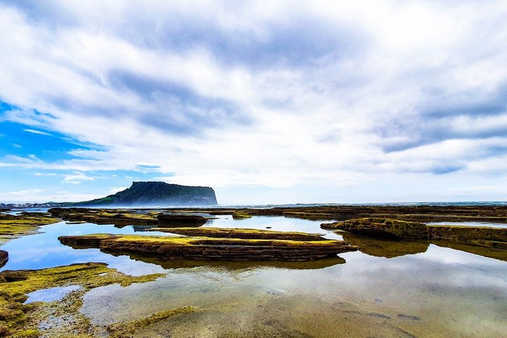 Jeju East Essentials – Seongsan Ilchulbong (UNESCO) & Haenyeo