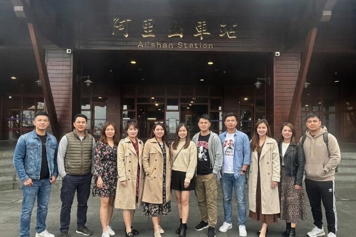Alishan Join-in Day Tour from Chiayi (Incl. Park Entrance)