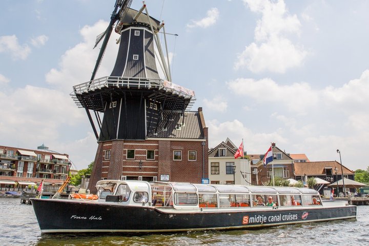 Haarlem: The Cheese and Wine Evening Cruise
