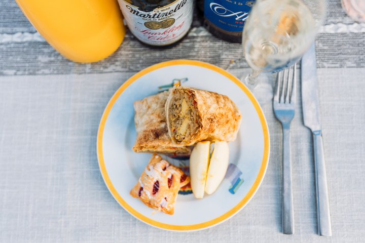 Phoenix Morning Hot Air Balloon Ride with Bubbly + Breakfast