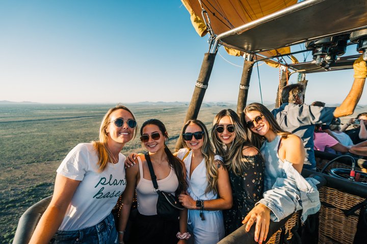 Phoenix Morning Hot Air Balloon Ride with Bubbly + Breakfast