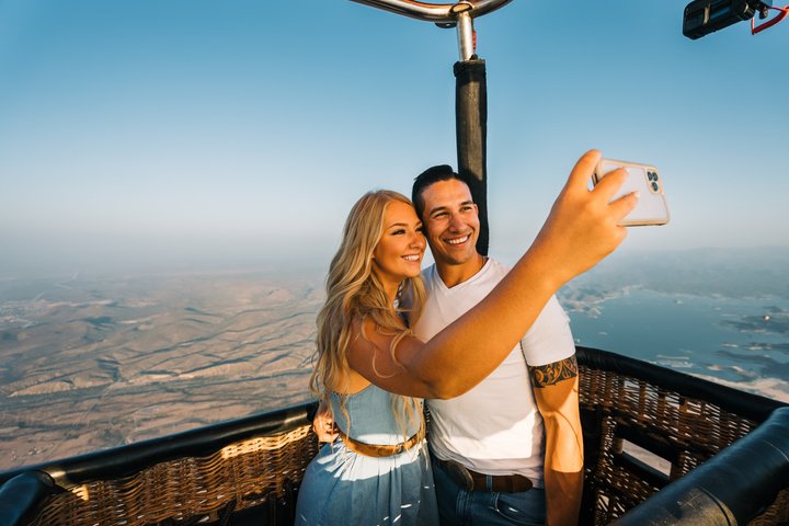 Phoenix Morning Hot Air Balloon Ride with Bubbly + Breakfast