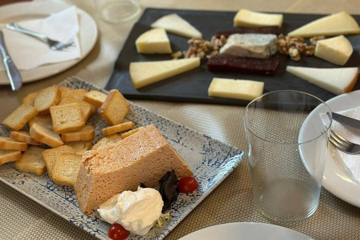 Cheese and Cider Gijon Food Tour