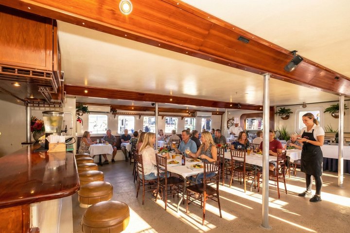 Key West Sunset Cruise: Dinner, Live Music & Drinks Included