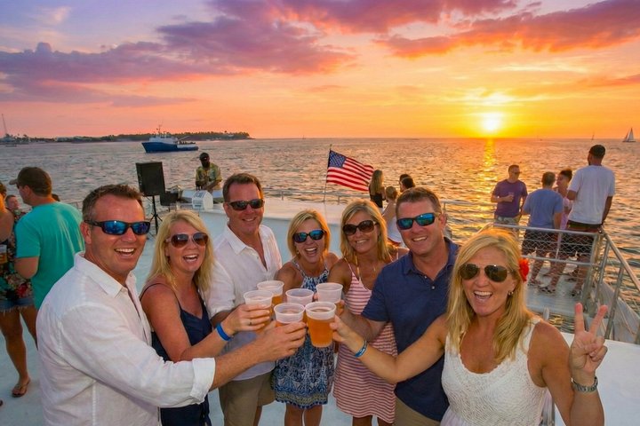 Key West Sunset Cruise: Dinner, Live Music & Drinks Included
