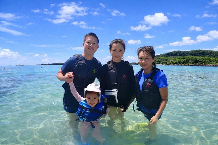 Snorkeling in Miyakojima- Fluent English! Small group!