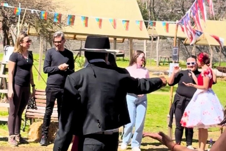 Cajon del Maipo/Embalse del Yeso, Tradition Folk Picnic included