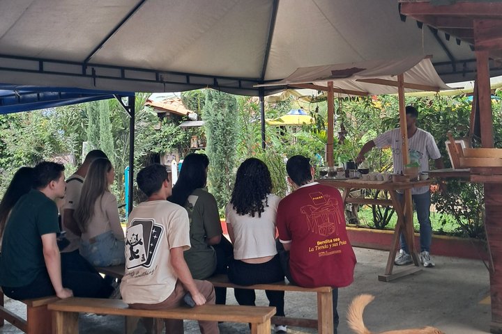 Agroecological coffee farm experience