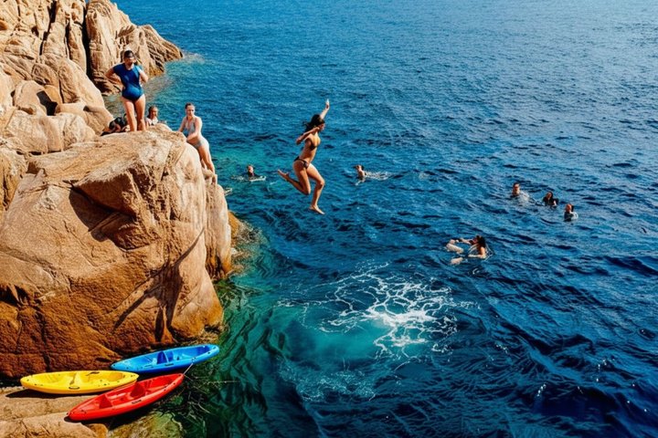 Cap-d'Antibes Guided wild adventure and kayak snorkeling