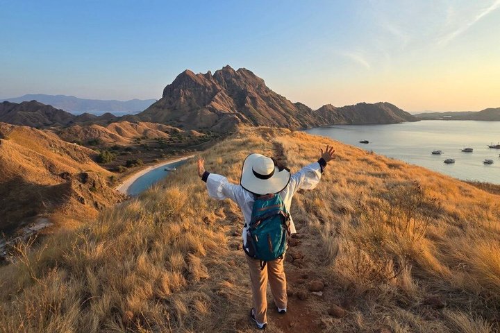 6 Island Speedboat Hopping Tour in Komodo National Park