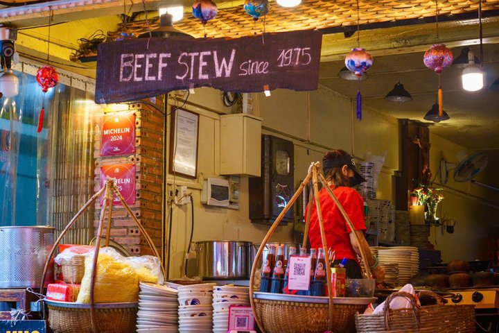 Ho Chi Minh City: Motorbike Street Food Tour with 12 Tastings