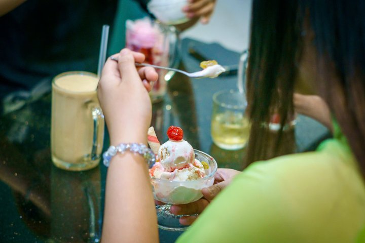 Ho Chi Minh City: Motorbike Street Food Tour with 12 Tastings