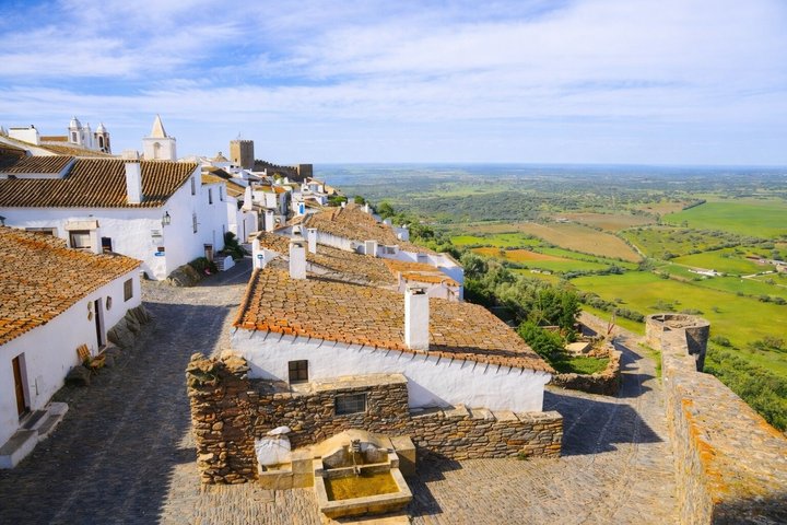 Visit to Monsaraz Castle (Evora - Monsaraz - Évora)