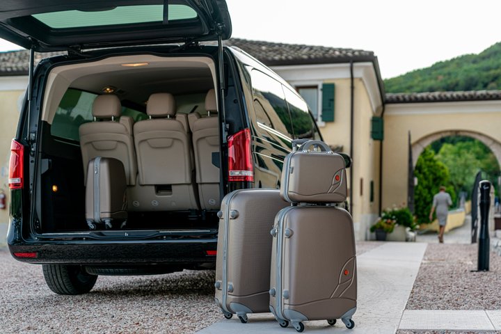 Private Luxury Transfer from Tirano to Verona