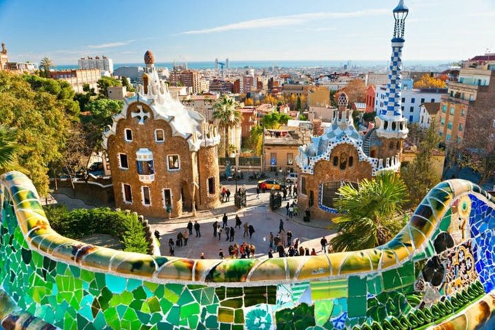 Barcelona Attraction Pass with Hop On Bus, La Sagrada Familia