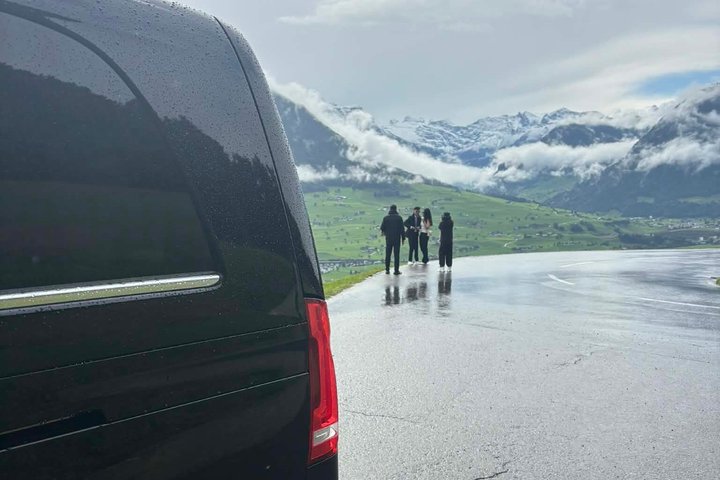 Private Day Trip from Konstanz to Zurich and Rhine Falls
