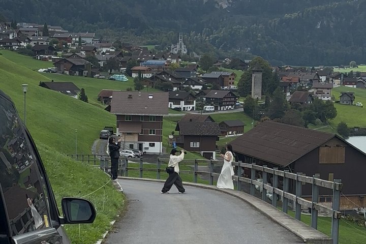 Private Day Trip from Konstanz to Zurich and Rhine Falls