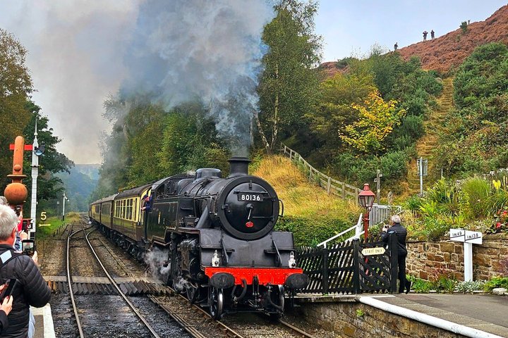 Nth York Moors Steam Train (incl) & Whitby Small Group Day Trip.