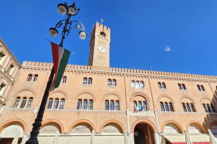 Treviso Center Tour with Welcome Coffee and Local Snack