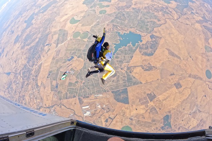 Premium Skydiving Portugal 15,000ft Freefall near Lisbon