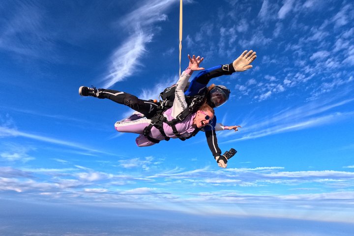 Premium Skydiving Portugal 15,000ft Freefall near Lisbon