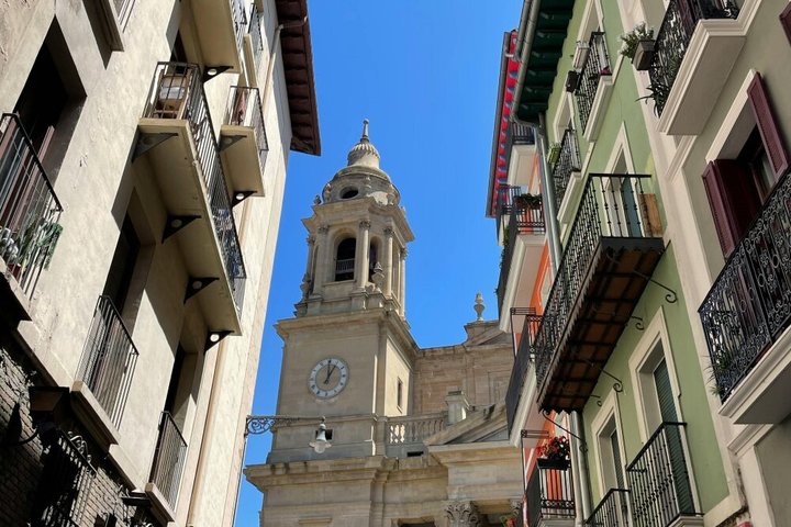 Pamplona walking small group tour