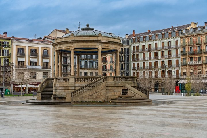 Pamplona walking small group tour