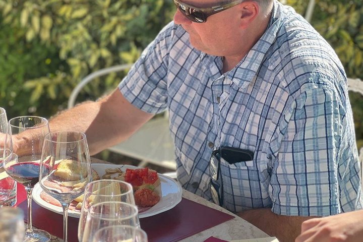 Tuscany Horseback Riding and Winery Tour with Lunch