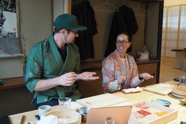 Private Sushi Class in Tokyo–6 Kinds, Cultural Story & Full Meal