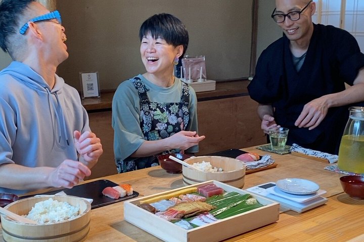 Private Sushi Class in Tokyo–6 Kinds, Cultural Story & Full Meal
