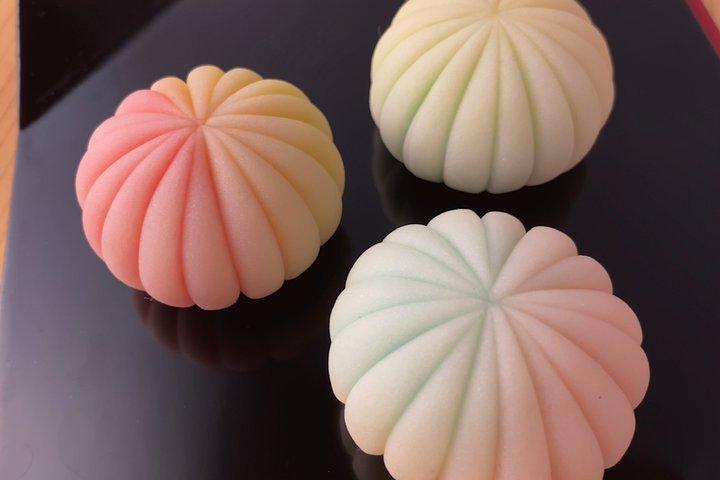 Private Sushi Class in Tokyo–6 Kinds, Cultural Story & Full Meal