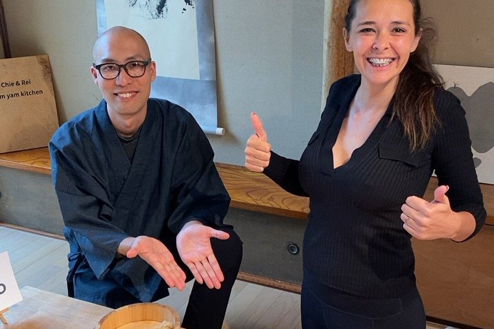 Vegan Sushi Class in Tokyo–6 Kinds, Cultural Story & Full Meal