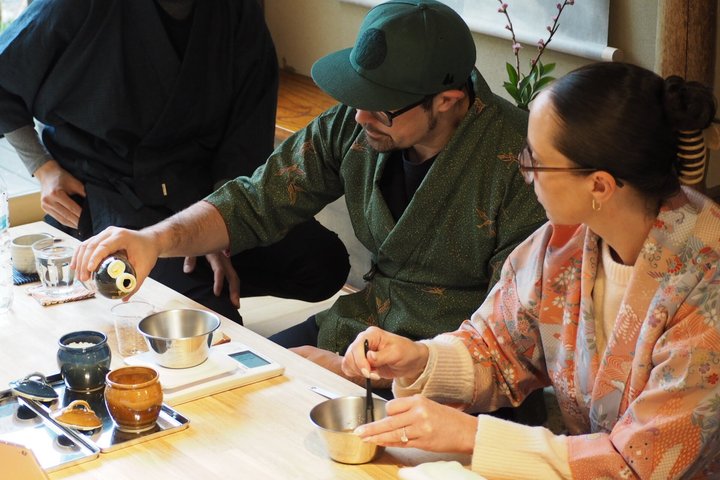Private Sushi Class in Tokyo–6 Kinds, Cultural Story & Full Meal