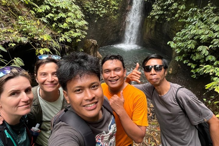 Tetebatu Private Trek Rice Fields Waterfall and Monkey Forest