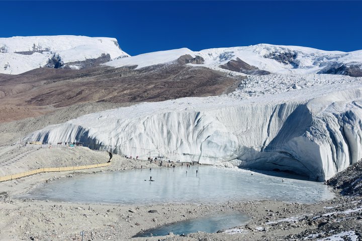 One Day Karakoram Highway Adventure Lakes and Glaciers