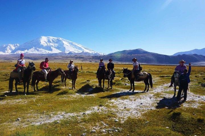 One Day Karakoram Highway Adventure Lakes and Glaciers