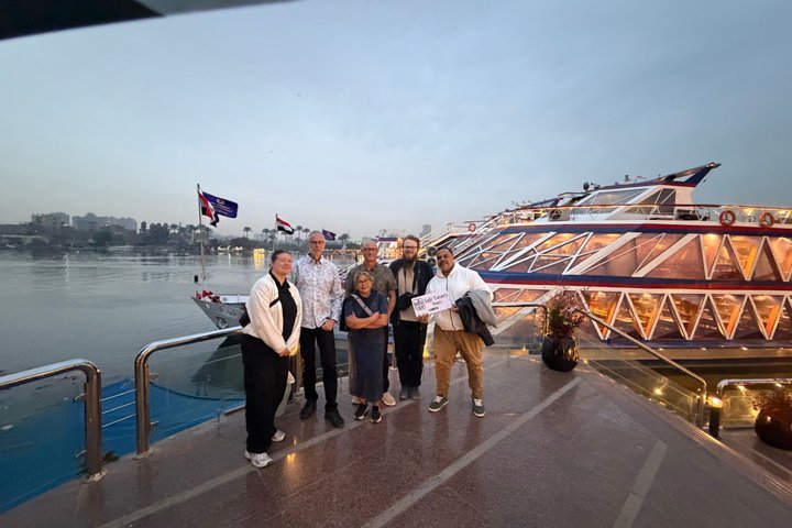 Cairo Dinner Cruise in Nile River With Belly Dancer show