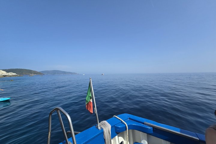 Fishing on the Island of Elba with lunch on board
