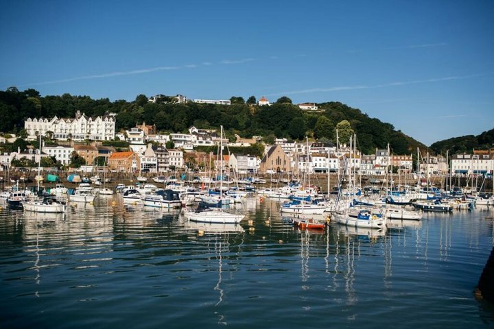 Jersey Island Road Trip Guidebook-St Helier, St Ouens Bay & Coast