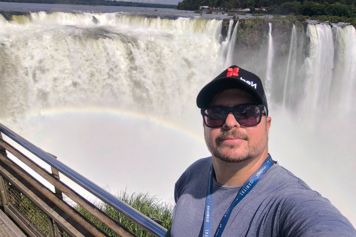 Private Iguazu Falls Tour: Brazil & Argentina in one VIP Day