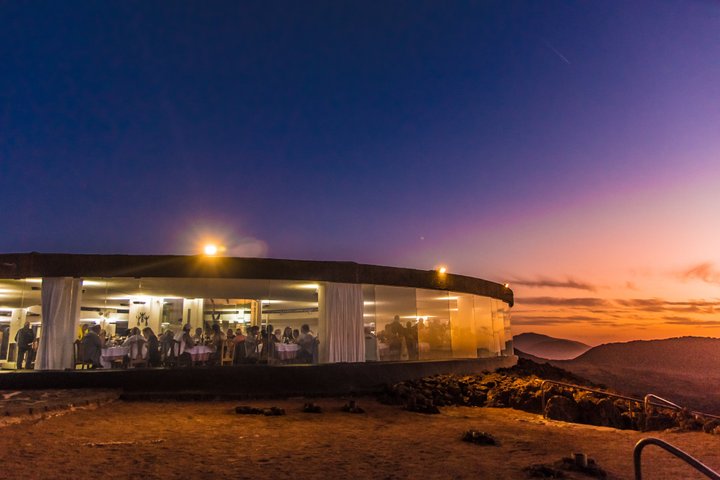 Timanfaya Evening Experience and Volcano Dinner