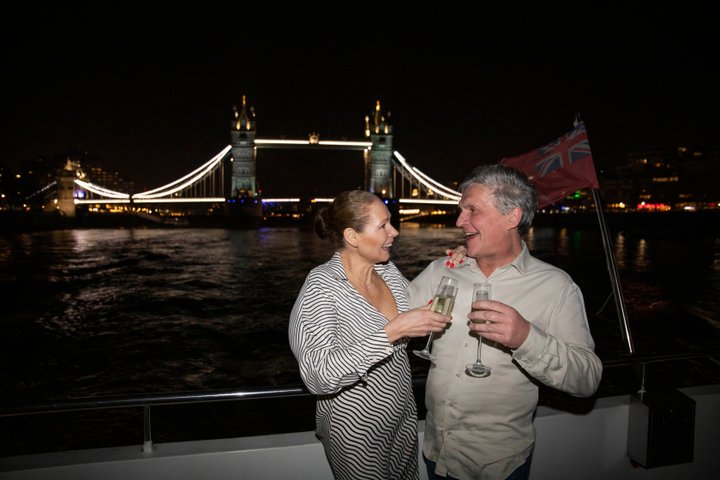 London Dinner Cruise on the Thames River