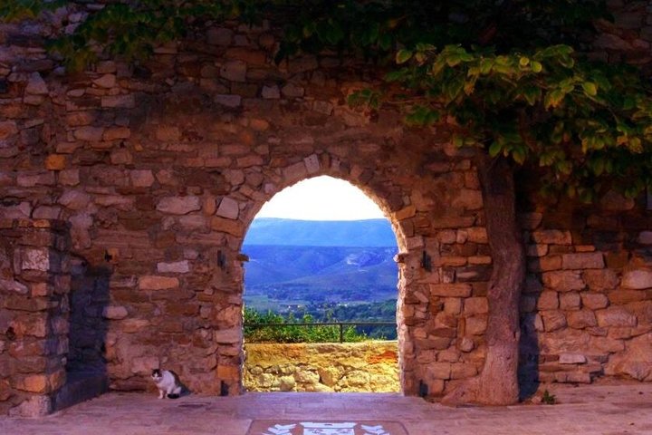 Medieval village of Castellet, Cassis & the beautifull Calanques