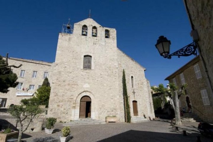 Medieval village of Castellet, Cassis & the beautifull Calanques