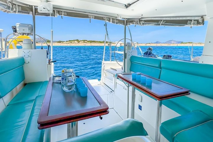 Monomaran tour 16 mt with boarding from Maddalena and Palau
