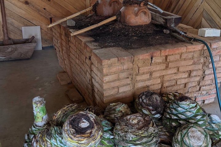 Monte Alban, Ancestral Mezcal, Alebrijes and Black Mud Tour