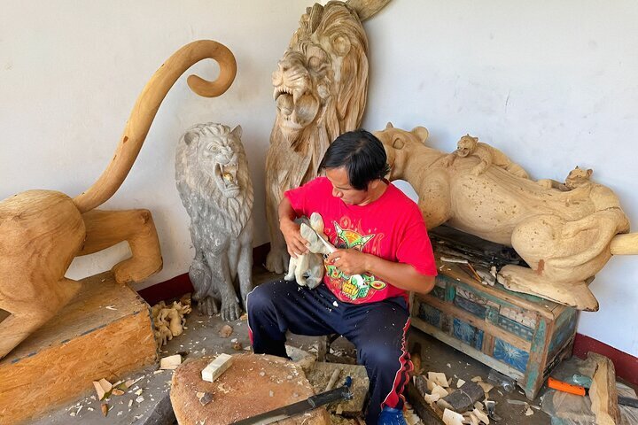 Monte Alban, Ancestral Mezcal, Alebrijes and Black Mud Tour