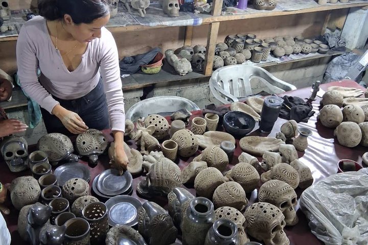 Monte Alban, Ancestral Mezcal, Alebrijes and Black Mud Tour